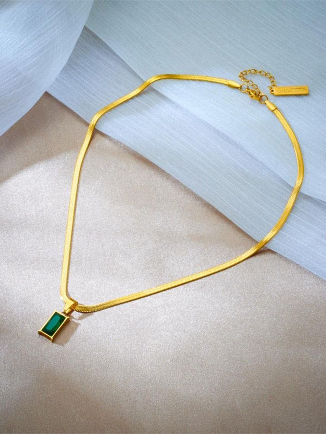 JEWILLEY Gold Plated Emerald Studded Anti-Tarnish Stainless Steel Necklace