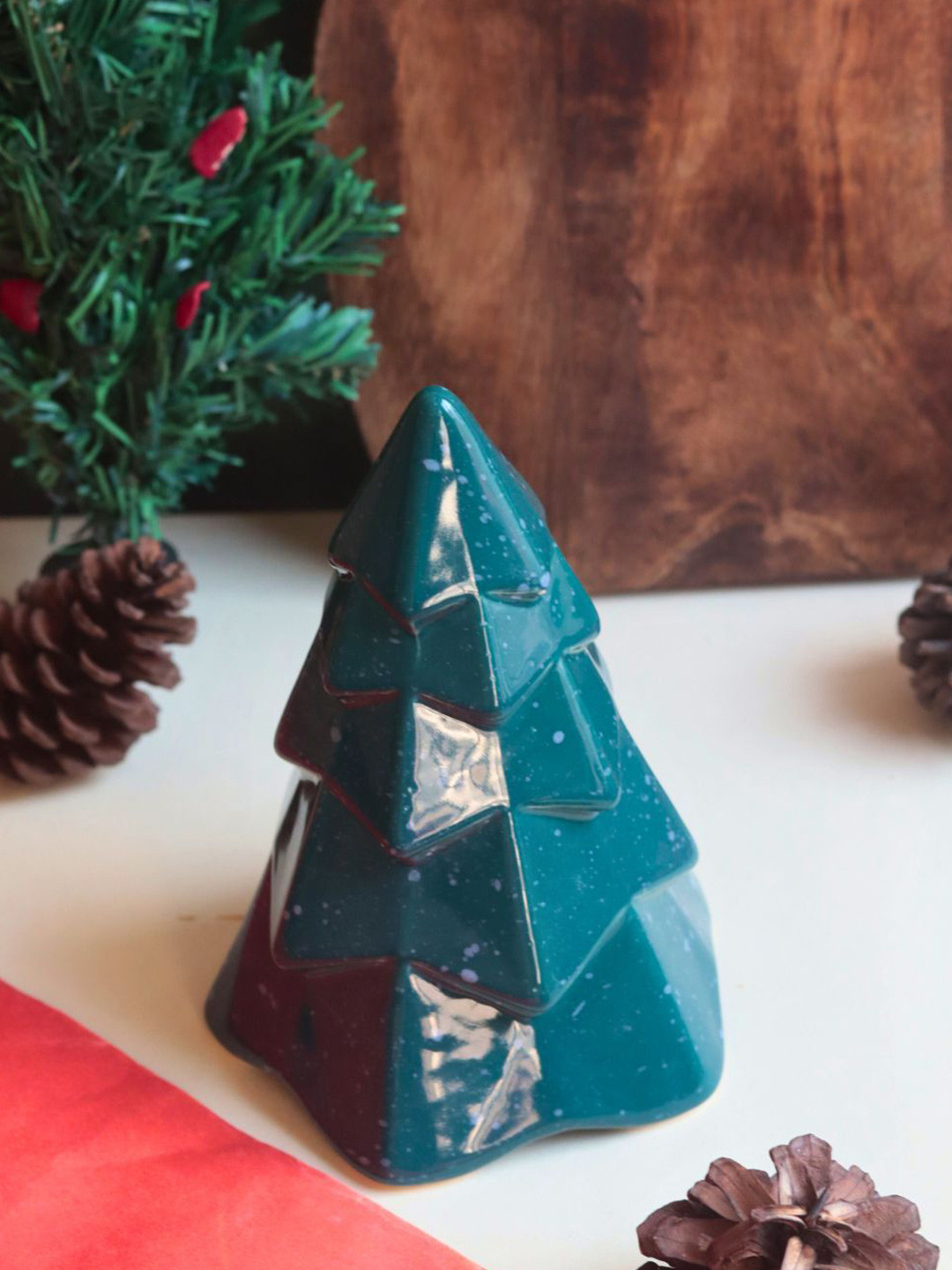 WEAVING HOMES Conical Christmas Tree Green Ceramic Glossy Living Room Medium Showpiece - 7.5 Inches