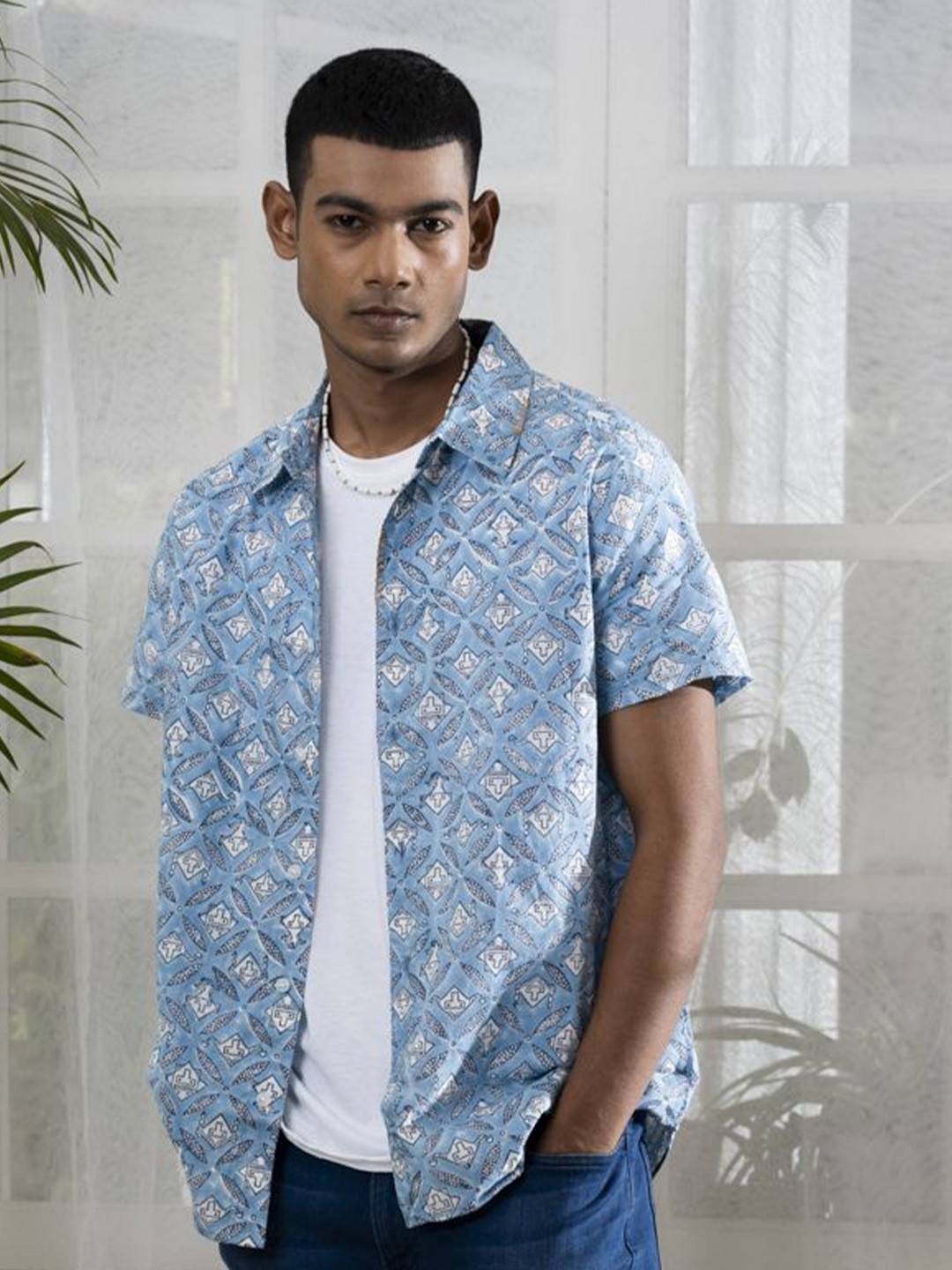 WildMoss Men Comfort Fit Conversational Printed Cotton Casual Shirt