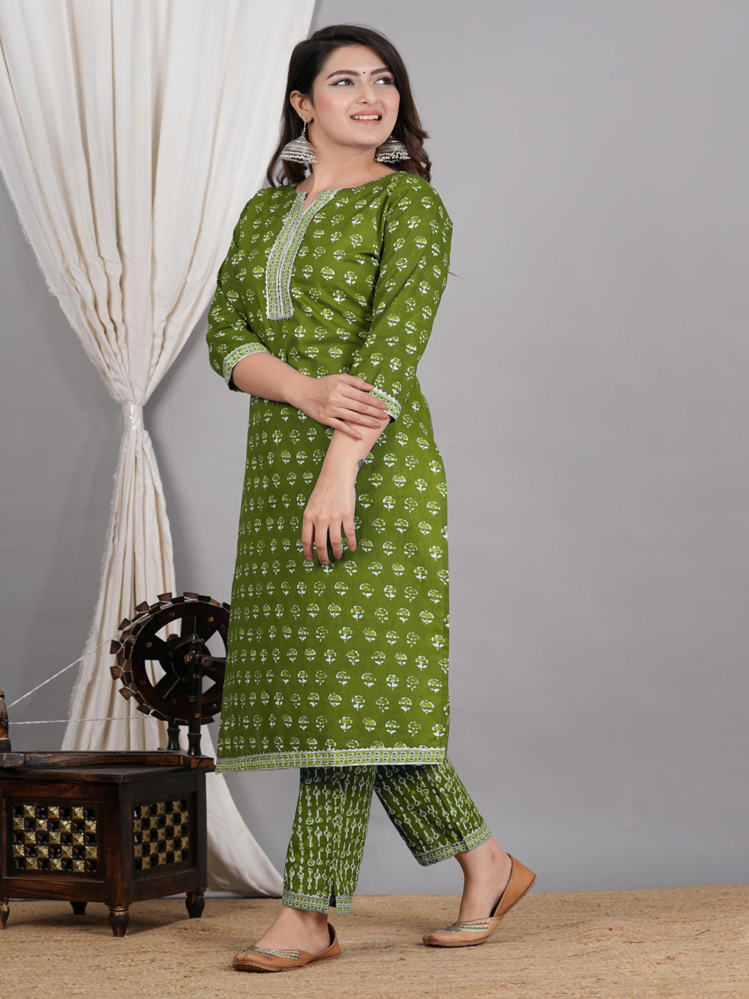 SIGNORIA Floral Round Neck Regular Pure Cotton Kurta With Trouser With Dupatta