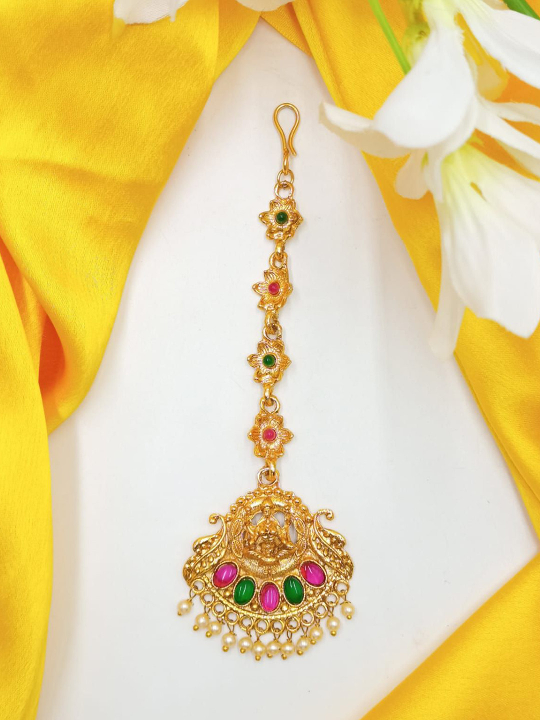 USP JEWELS Women Gold-Plated Stones Studded Maang Tikka