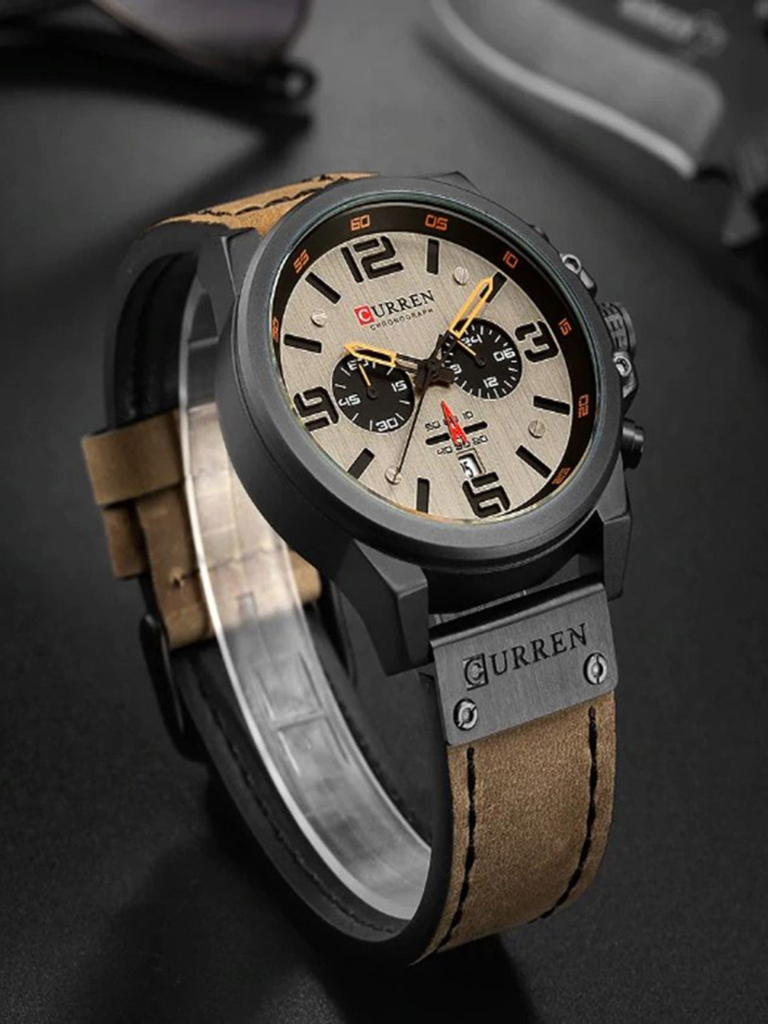 Curren Men Patterned Leather Wrap Around Straps Analogue Watch 7U-7TL7-PLOU