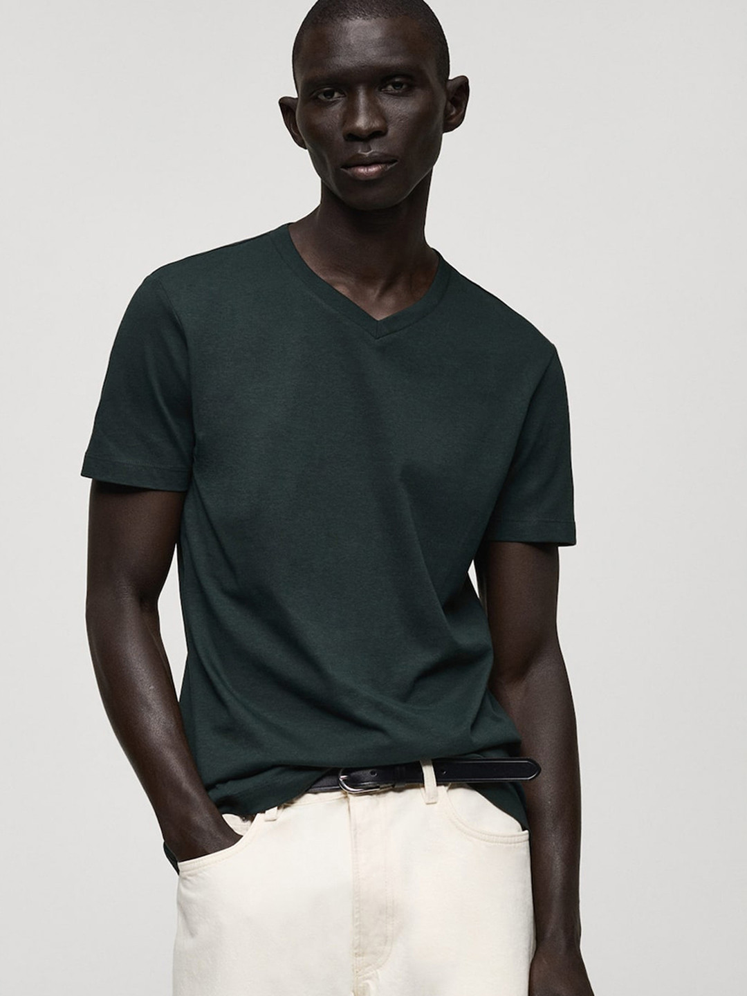 MANGO MAN V-Neck Pure Cotton T-shirt