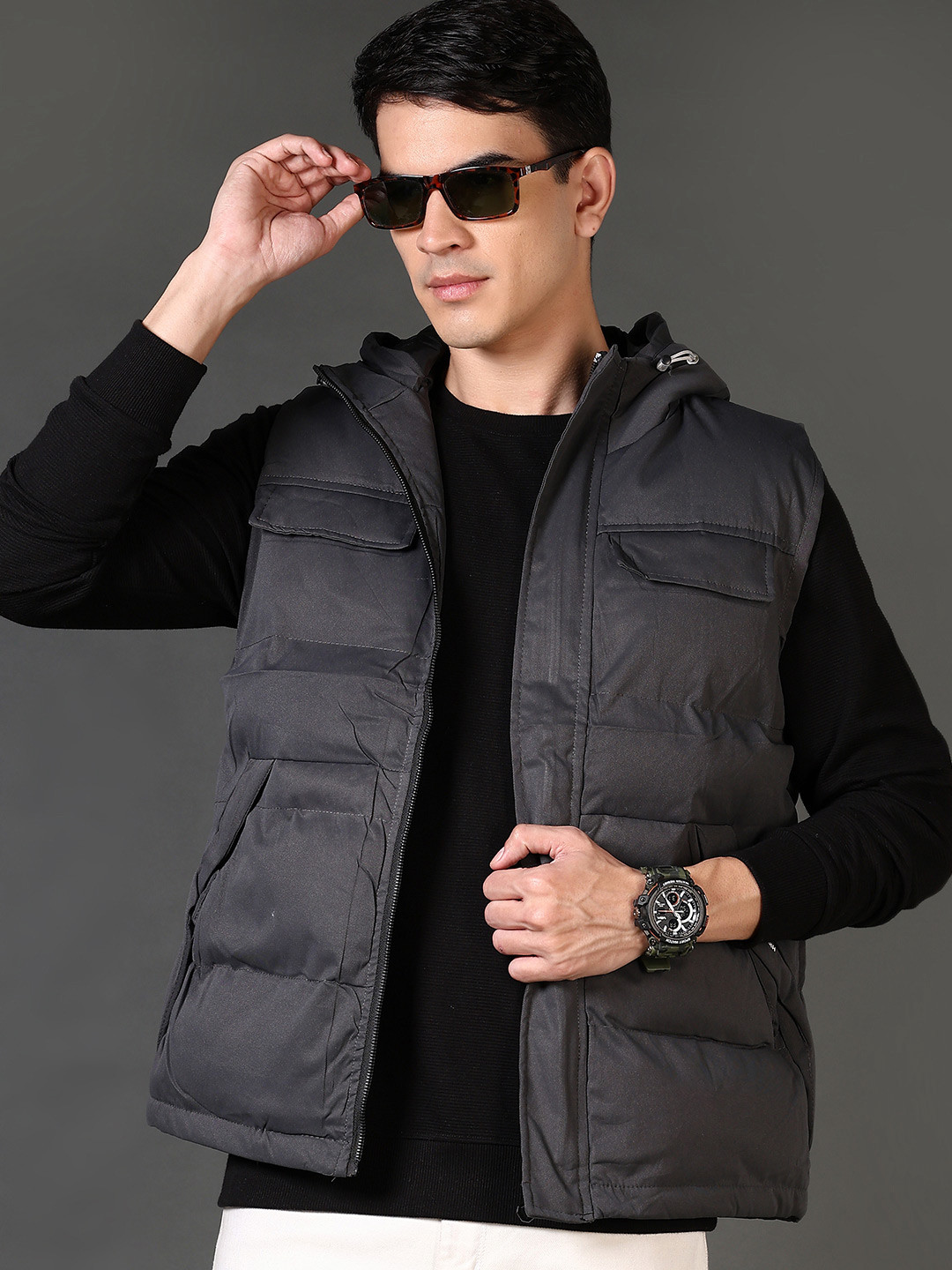 V-Mart Men Hooded Solid Cotton Casual Gilet Jacket
