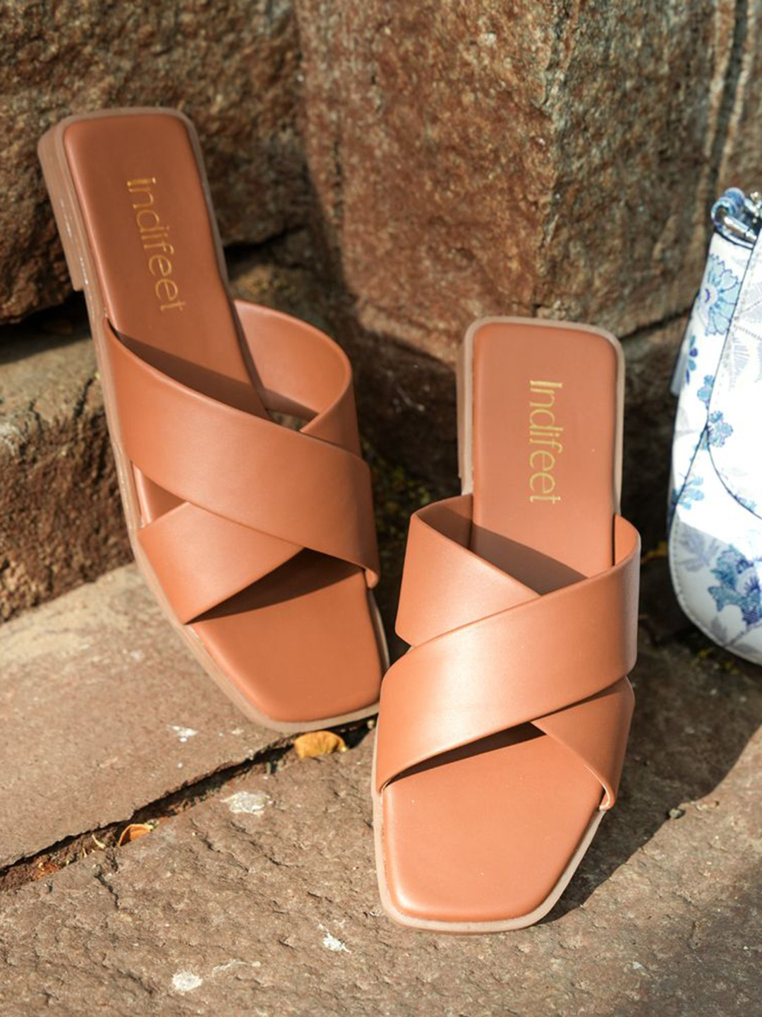 Indifeet Women Comfortable Cross Strap Brown Open Toe Flats