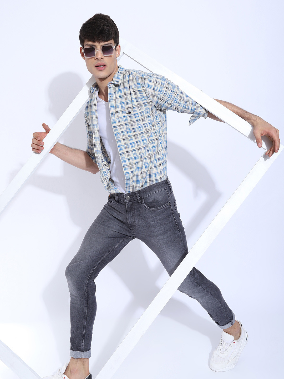 The Indian Garage Co Men Beige & Blue Slim Fit Checked Casual Shirt