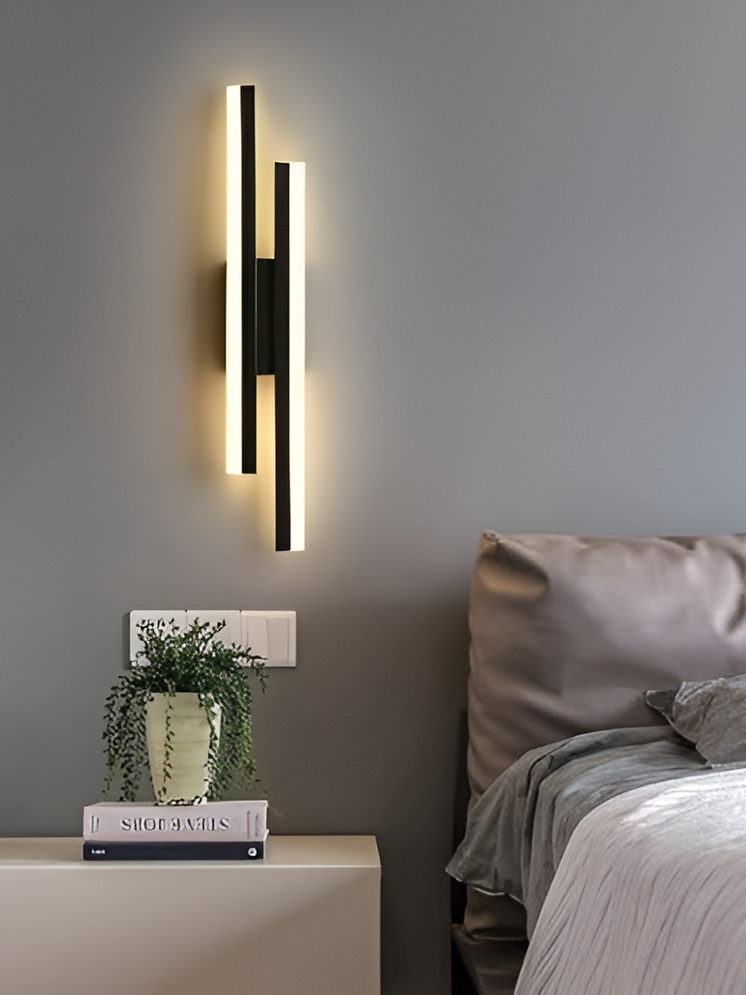 SHRI MAHAL ANTIQUES Black Acrylic Traditional Wall Lamp With Bulb Pack of 2