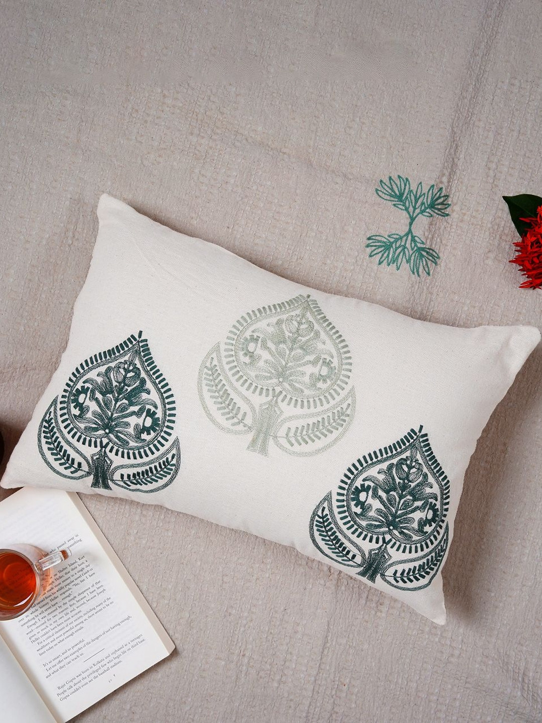 Ratan Cart Green & White Ethnic Motifs Embroidered Pure Cotton Rectangle Cushion Cover