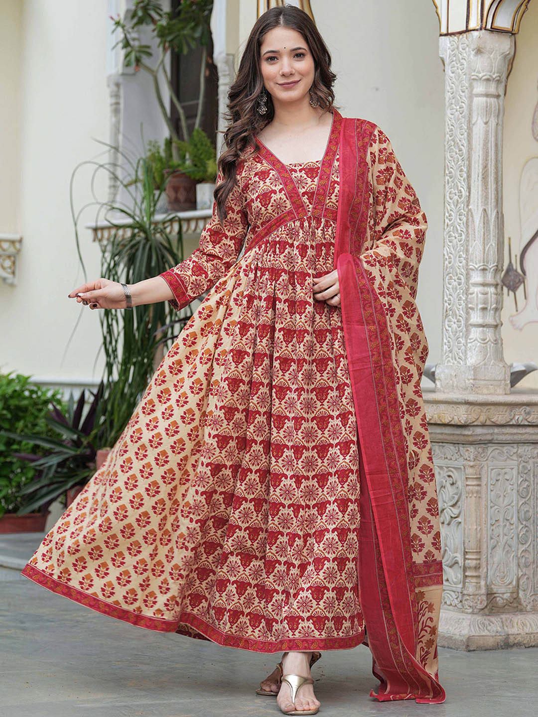 Mizaz Women Floral Printed Layered Pure Cotton Kurta with Trousers & With Dupatta