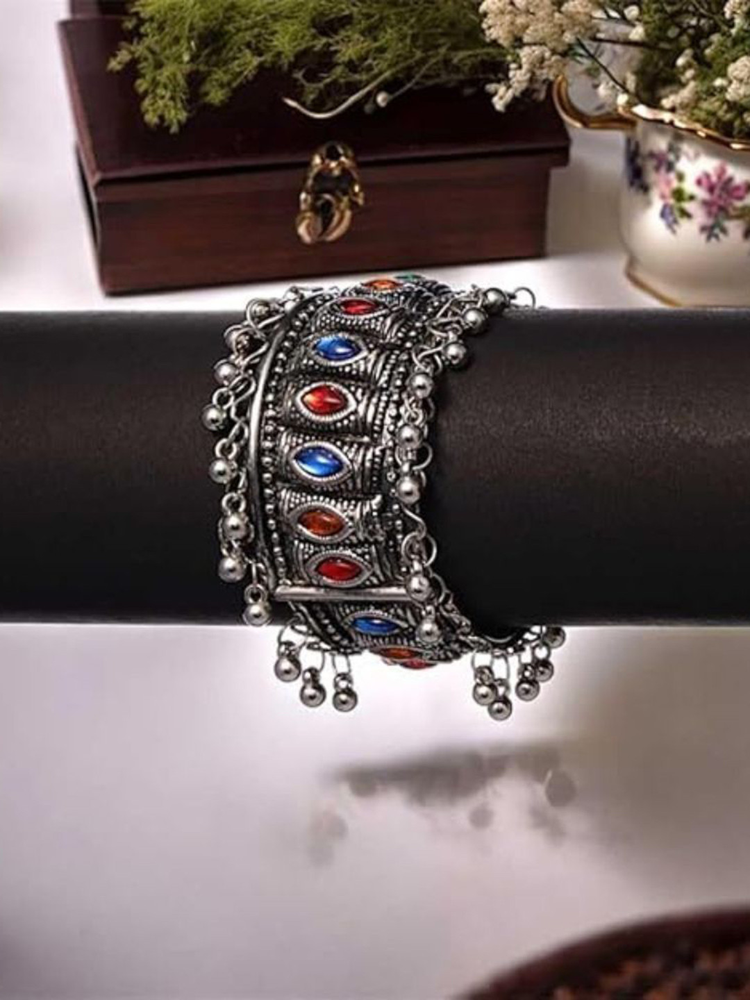 GRIFFIN Zirconia-Studded Bangle