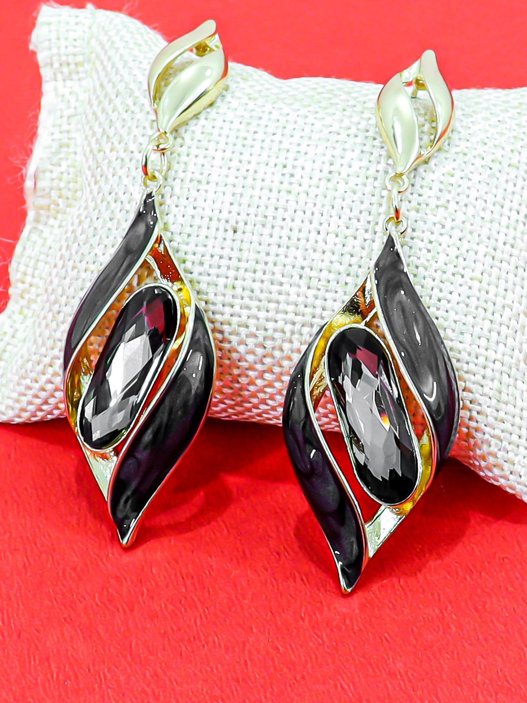 FIMBUL Gold-Plated Stainless Steel Rhinestone Twisted Cage Design Drop Earrings