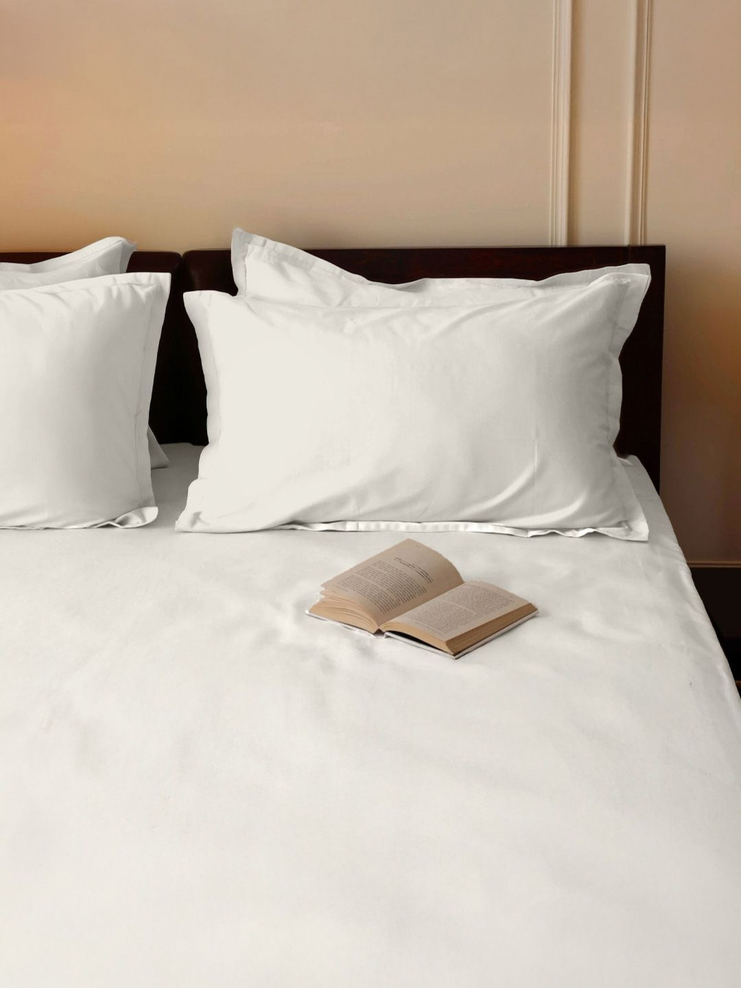 SleepyCat Ivory Sateen Fitted Double Size Bedsheet with Pillowcase- 1.98m x 1.21 m