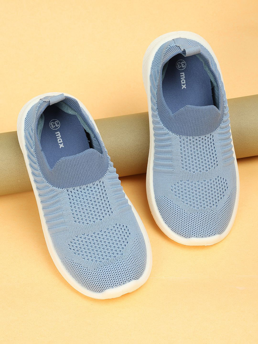 max Girls Walking Shoes