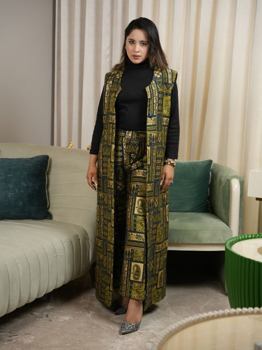 HOUSE OF KIRNA'S WITH LOGO OF HOK Printed Round Neck Coat With Trousers Co-Ords