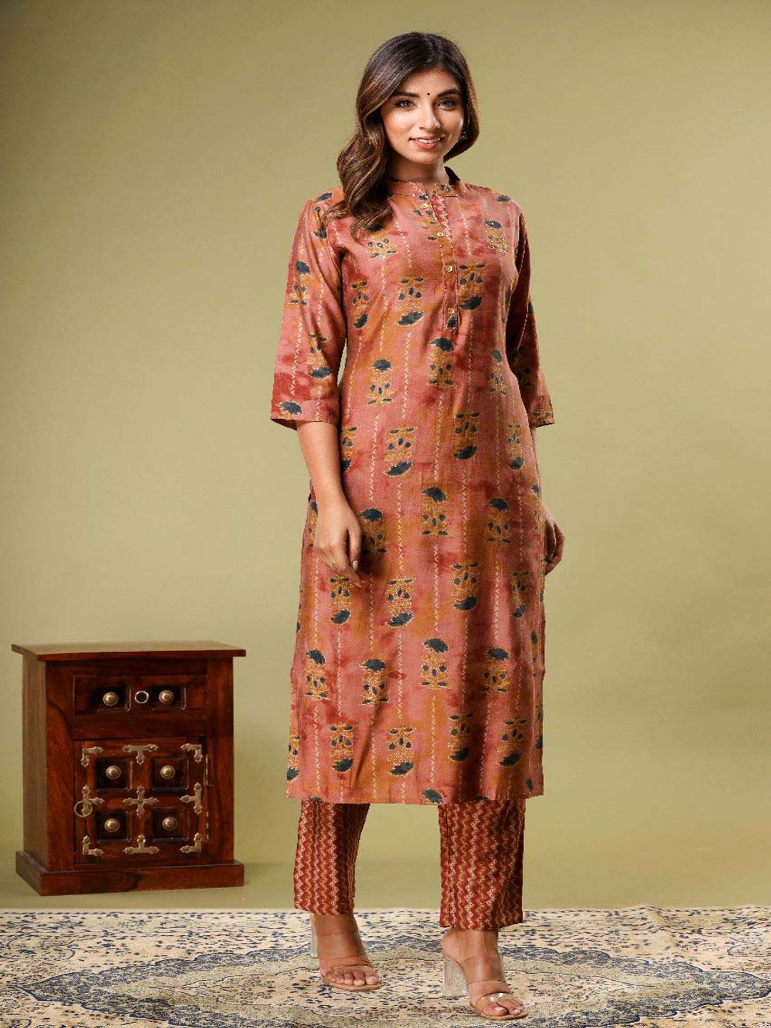 Rouhab Women Floral Printed Regular Kurta with Trousers