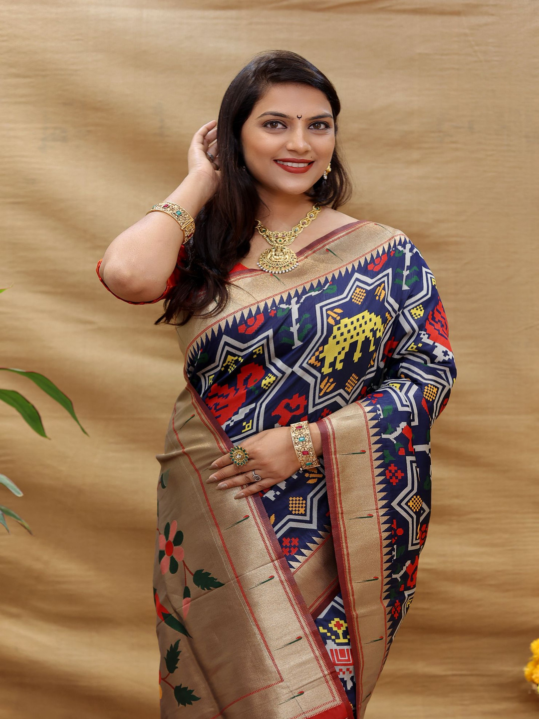Royal Rajgharana Saree Motif Zari Woven Zari Paithani Sarees