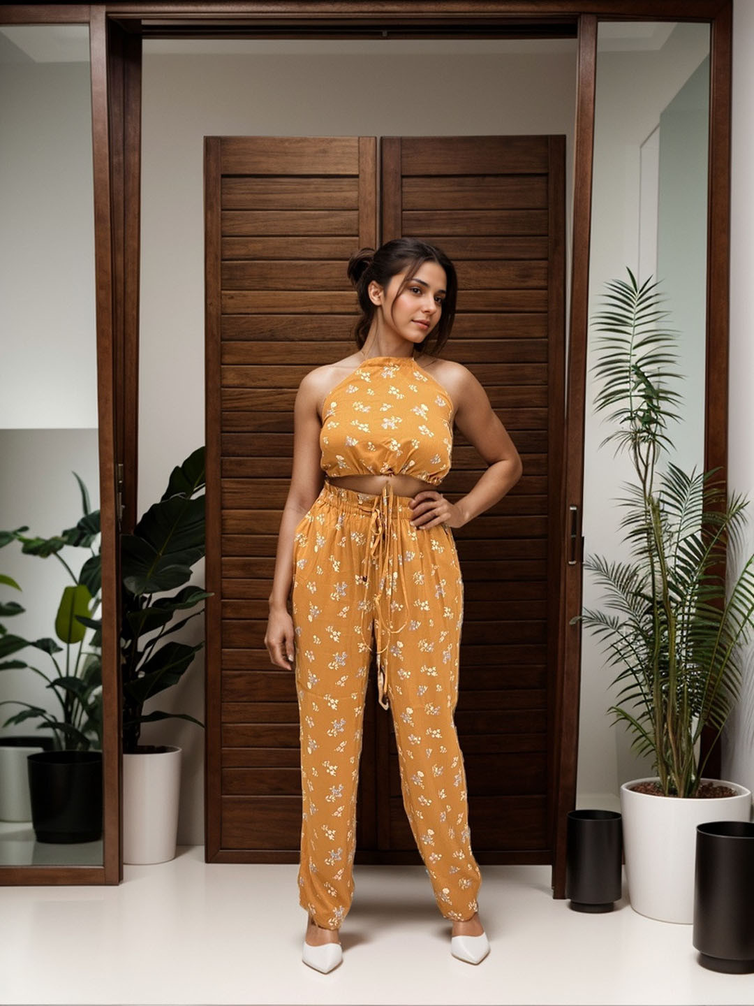 ELEVEN.O.ONE Printed Halter Neck Top With Trousers Co-Ords