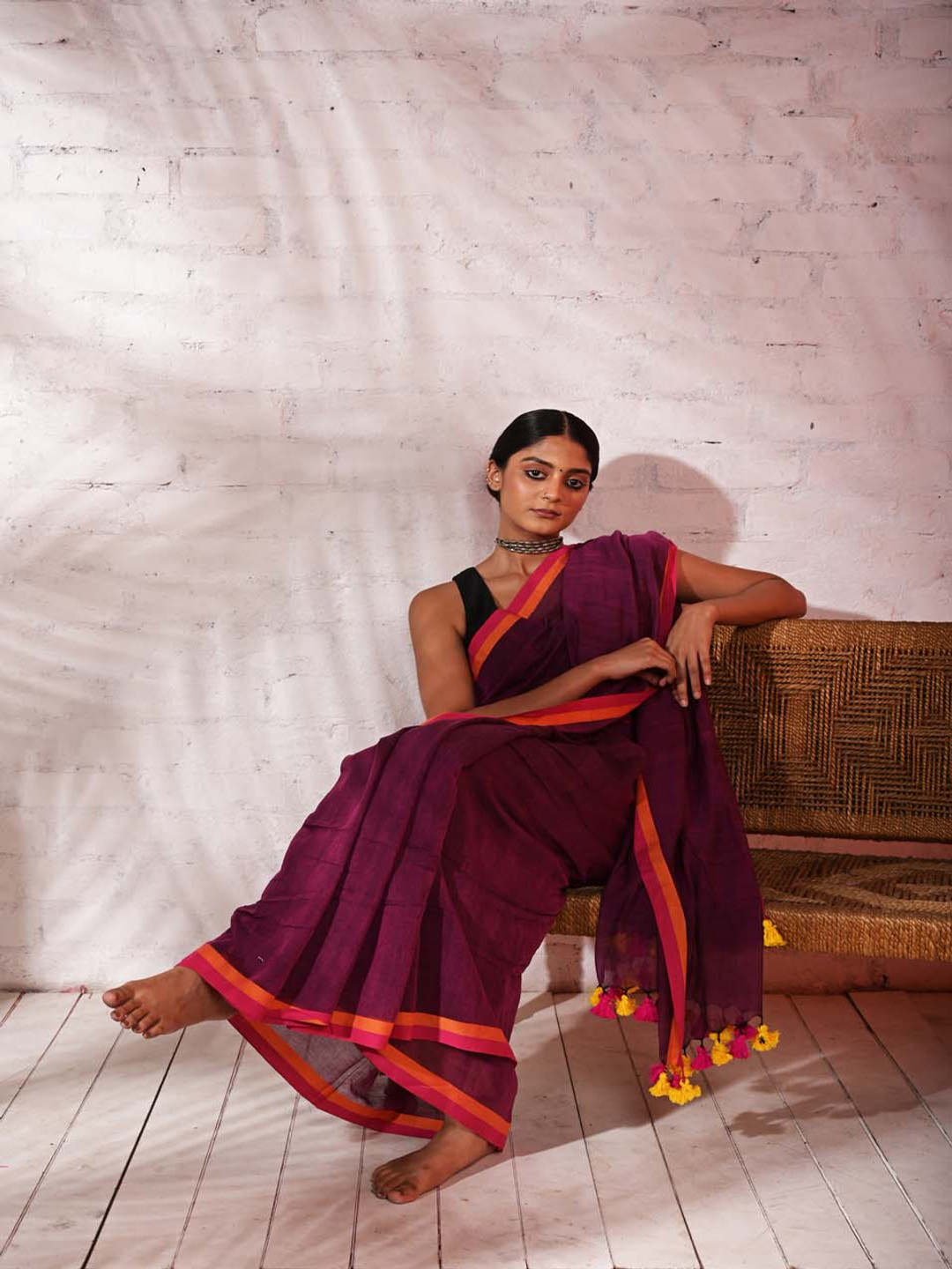 HUTS AND LOOMS Mul Cotton Saree With Coloured Border