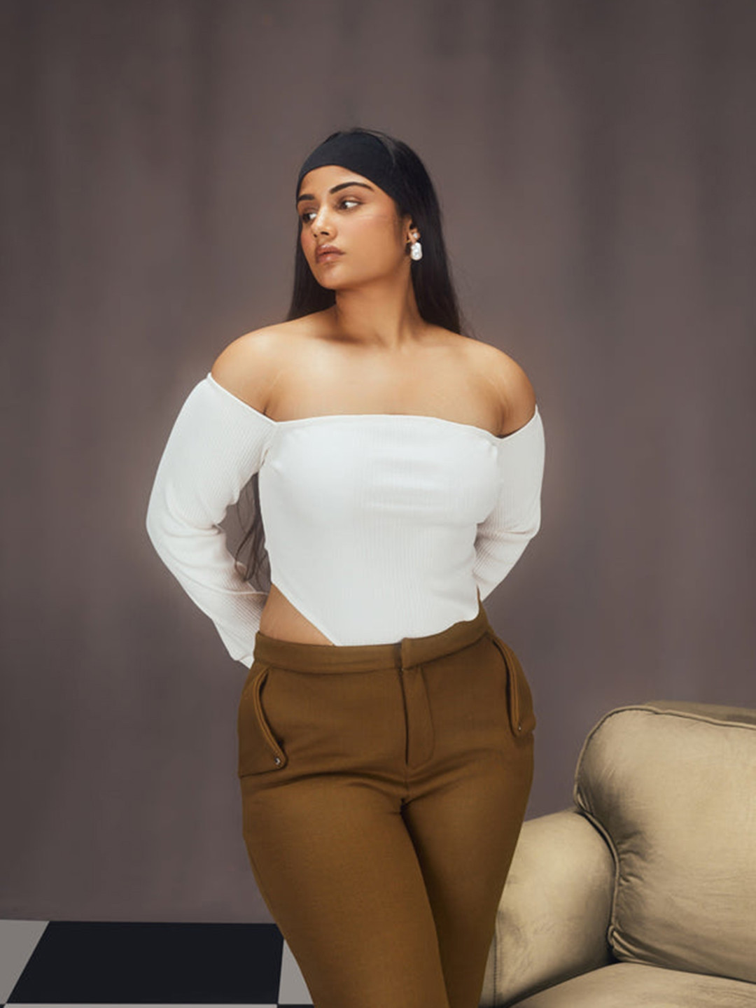 Lea Clothing Co. Off-Shoulder Long Sleeves Top With Trousers