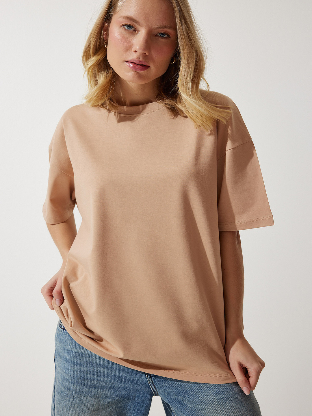 Happiness istanbul Women V-Neck Cut Outs T-shirt