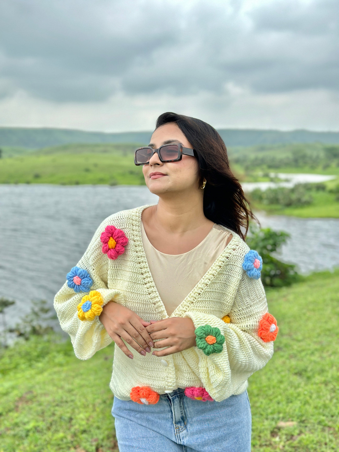 Sugercandy Women Floral V-Neck Woollen Cardigan