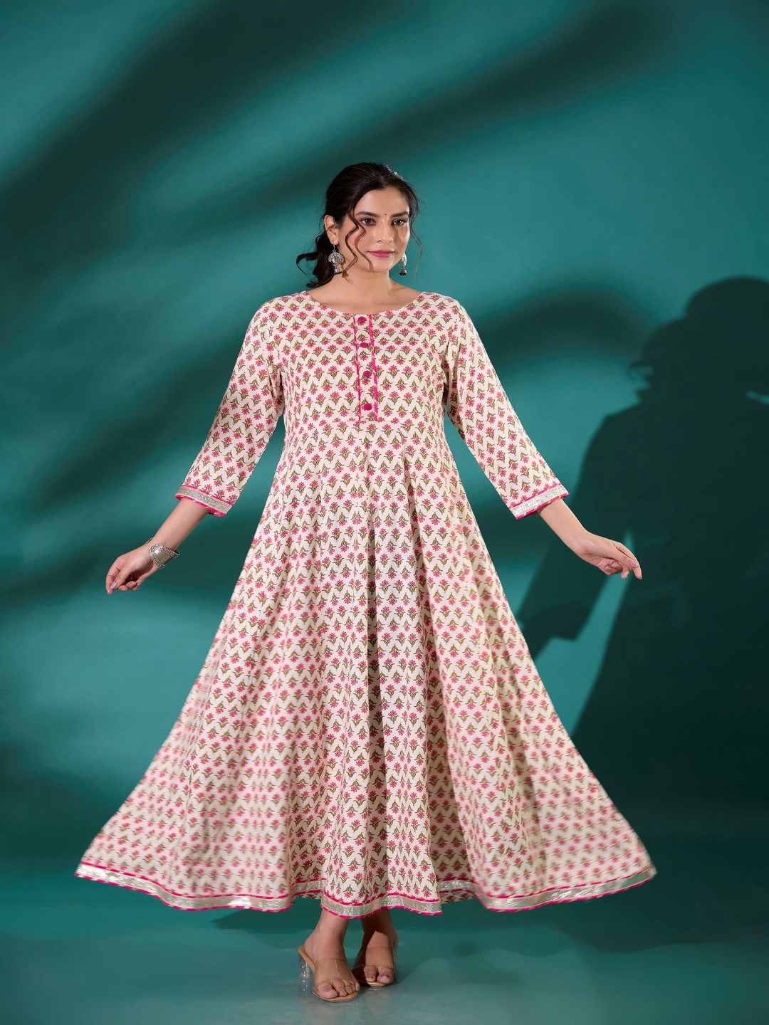 Sa Rasa Women Floral Printed Thread Work Anarkali Kurta