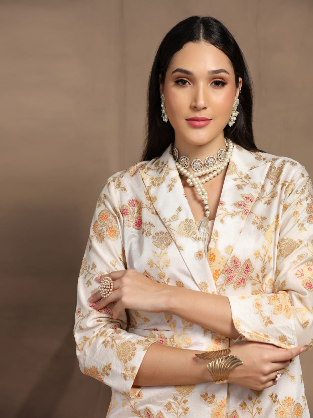 SHADES OF FAASHION Women Floral Lightweight Tailored Jacket