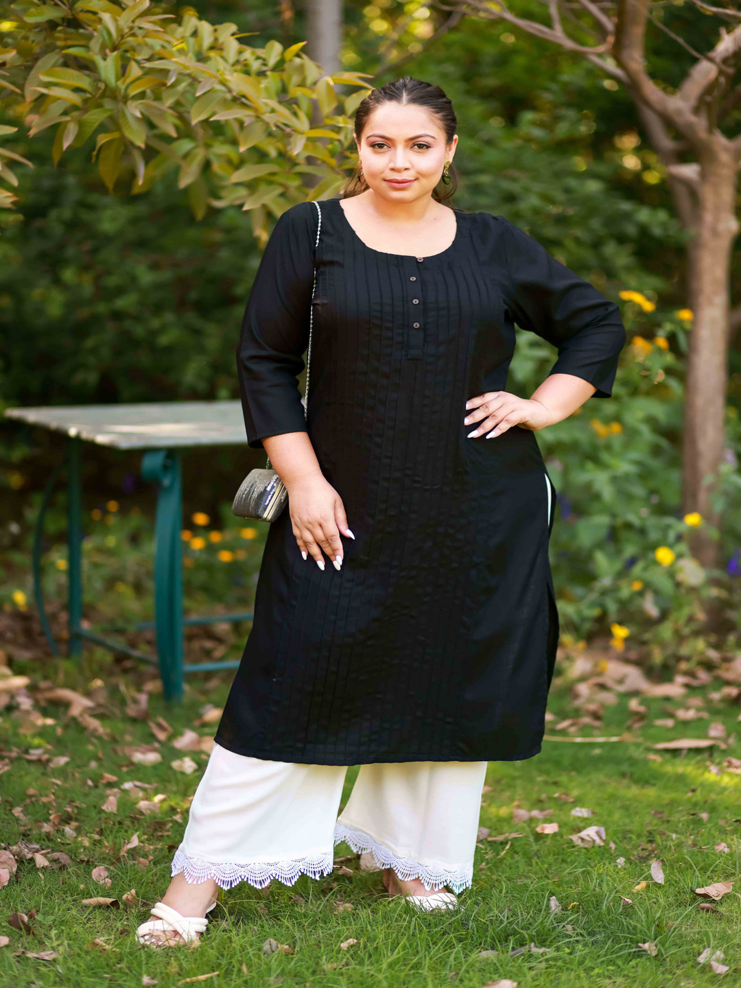 DesiNoor.com Plus Size Pintex Round Neck Straight Kurta