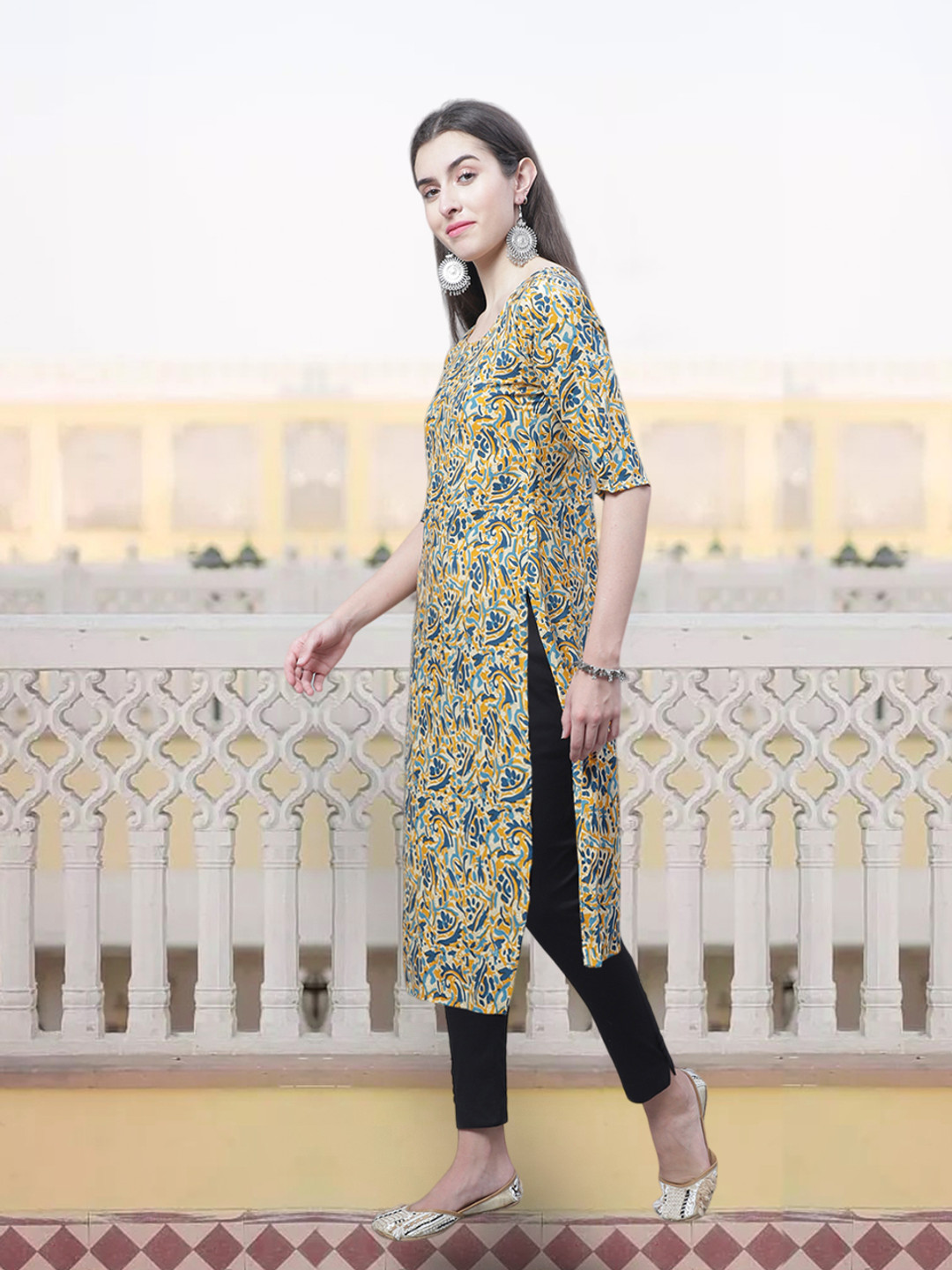 7Threads Women Geometric Yoke Design Floral Crepe Anarkali Kurta