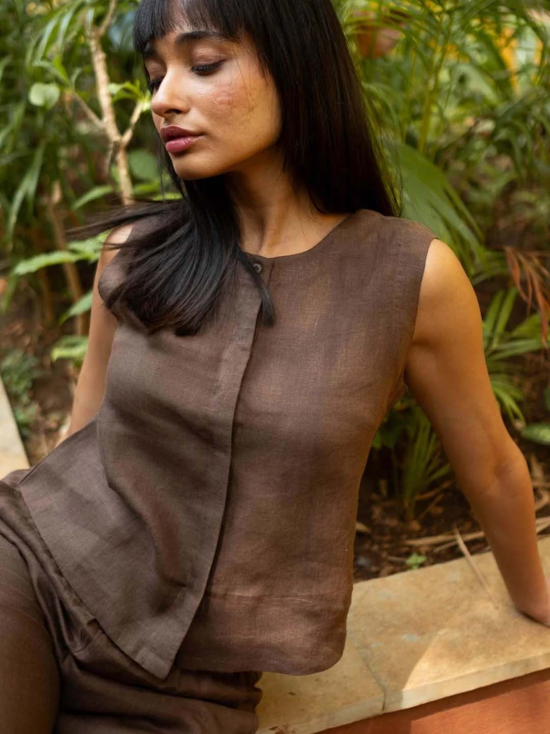 Creatures of Habit Women Linen Sleeveless Shirt