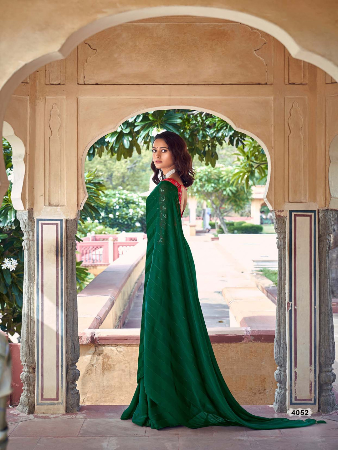 MAHALASA Women Green Poly Silk Striped Saree With Blouse Piece