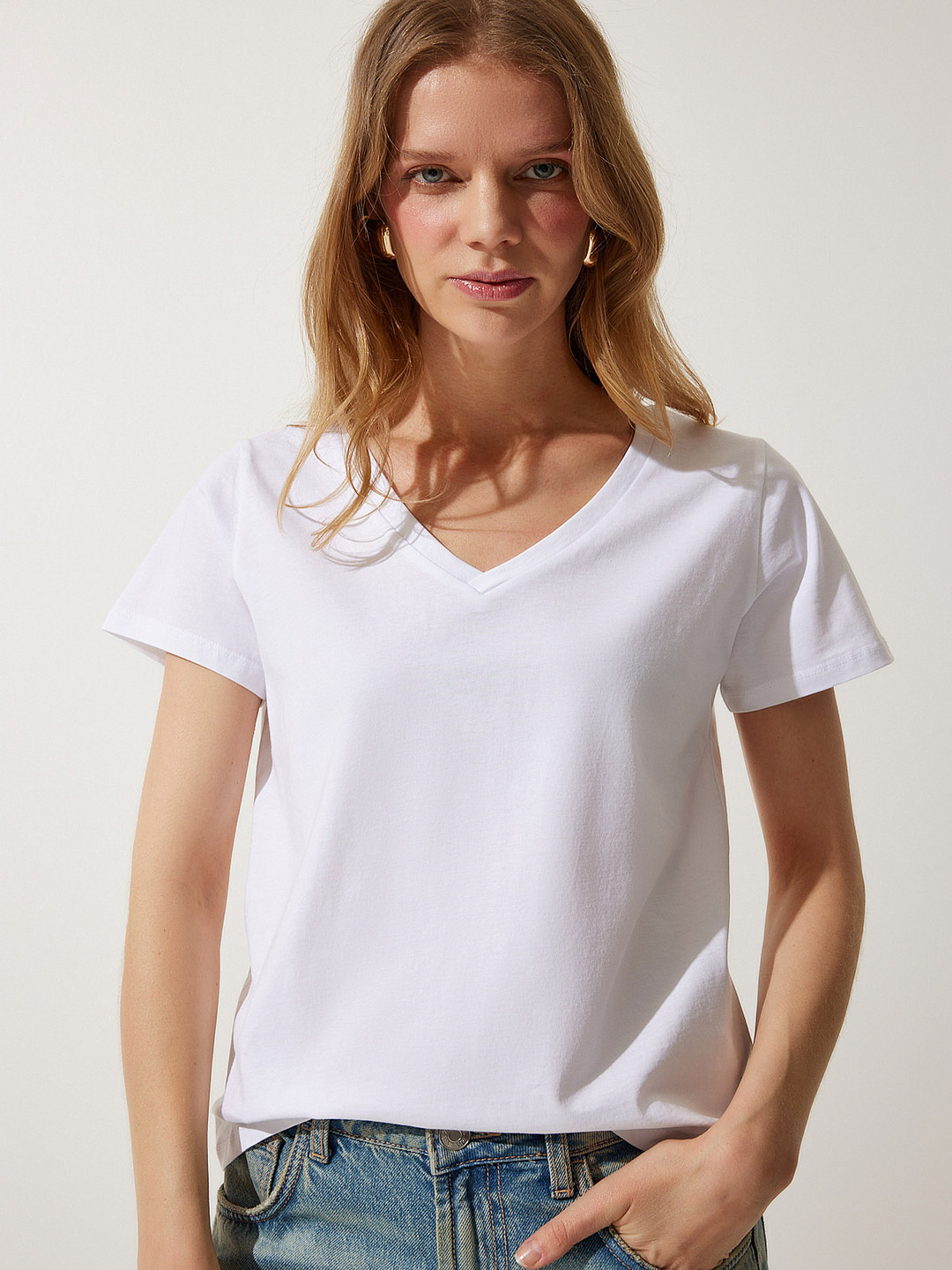 Happiness istanbul Women V-Neck Cut Outs T-shirt