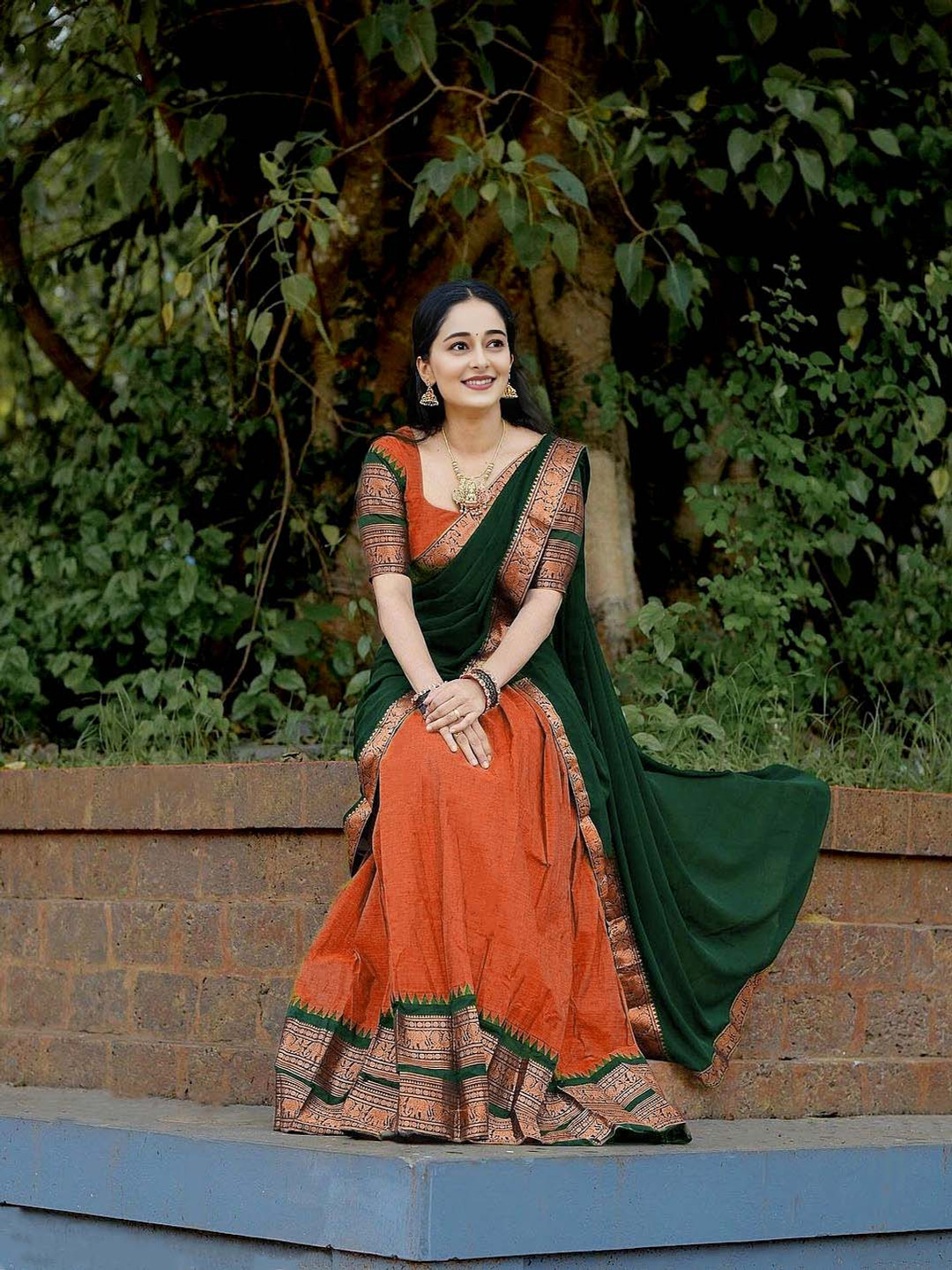 MANMOHITSAREE Woven Design Zari Semi-Stitched Lehenga & Unstitched Blouse With Dupatta