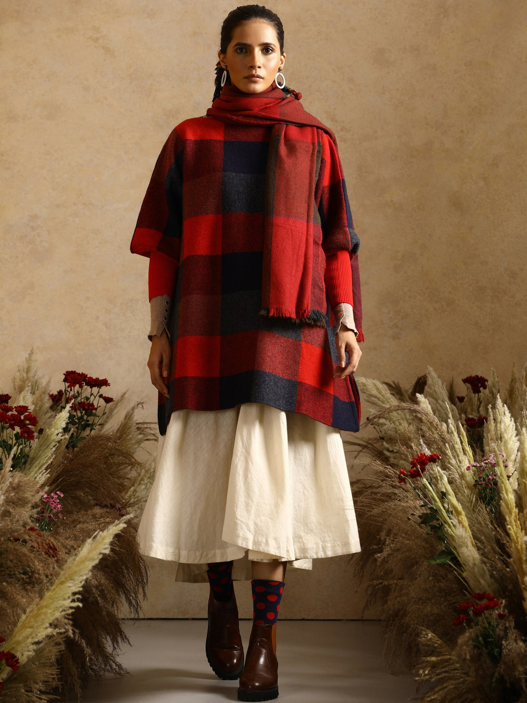 KHALEEJ Women Checked Poncho With Muffler