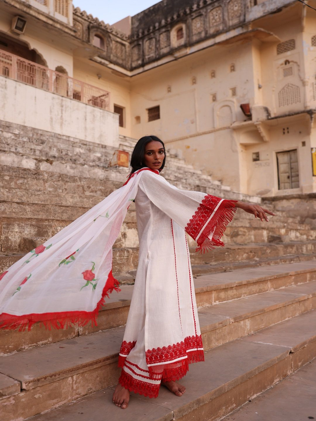IMROZ HOUSE Women Ethnic Motifs Yoke Design Regular Thread Work Kurta with Trousers & With Dupatta