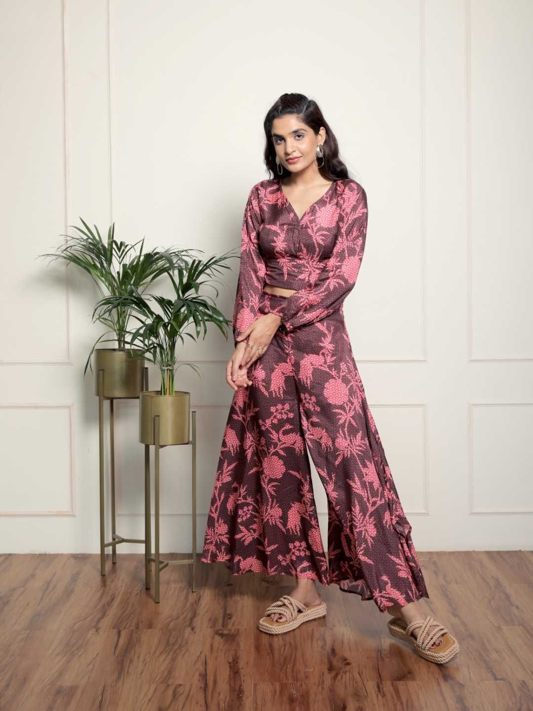 Label Ishnya Printed V-Neck Long Sleeves Top With Palazzo