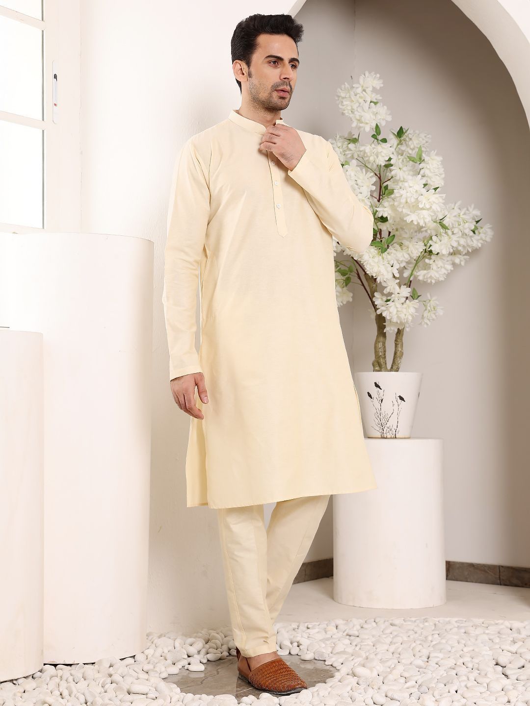 MULTI SHADES Solid Printed Mandarin Collar Straight Kurta With Pyjamas