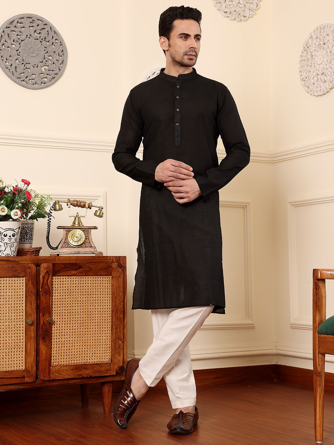 MULTI SHADES Striped Mandarin Collar Straight Kurta With Trouser