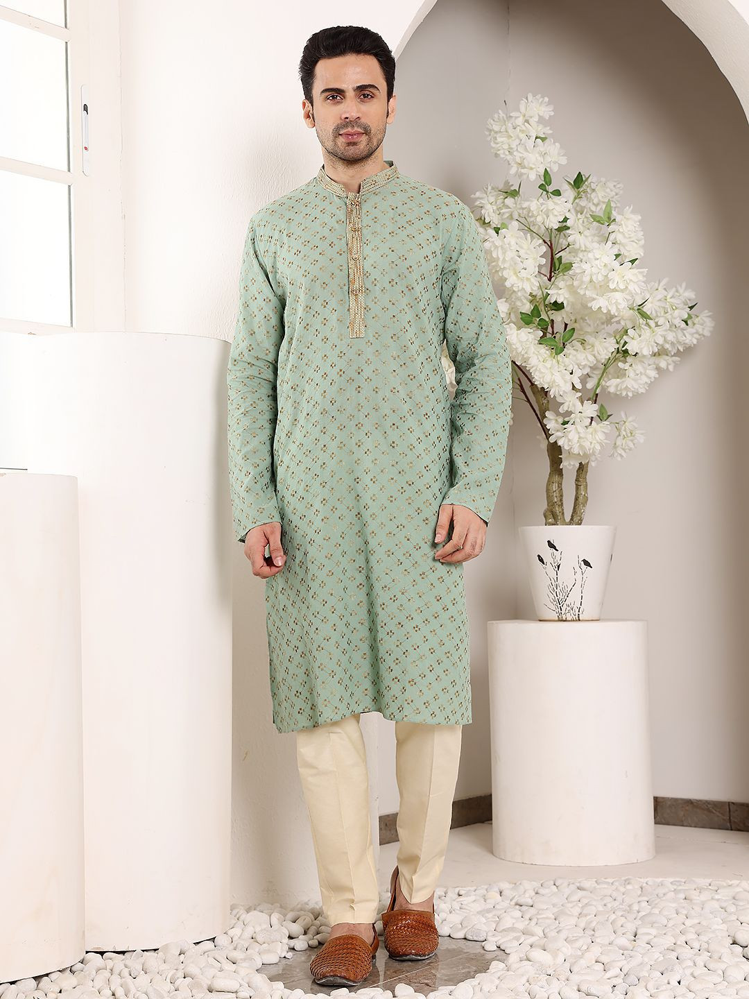 MULTI SHADES Geometric Woven Design Mandarin Collar Straight Kurta With Trouser