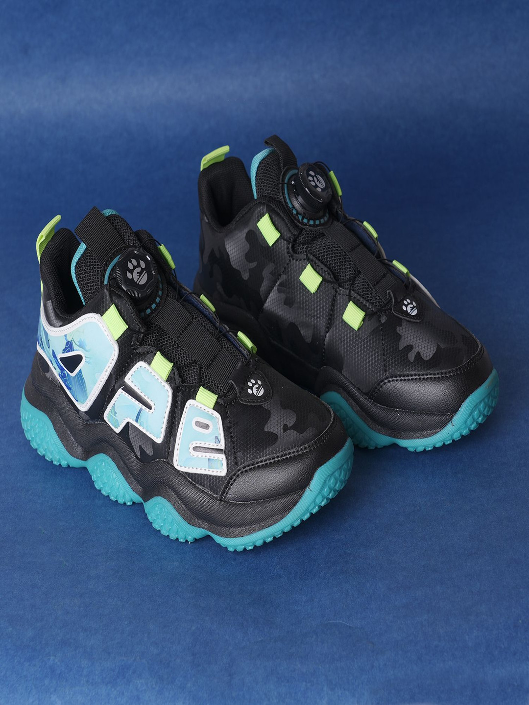 Happy Feet Kids Round Toe Slip-On Sneakers