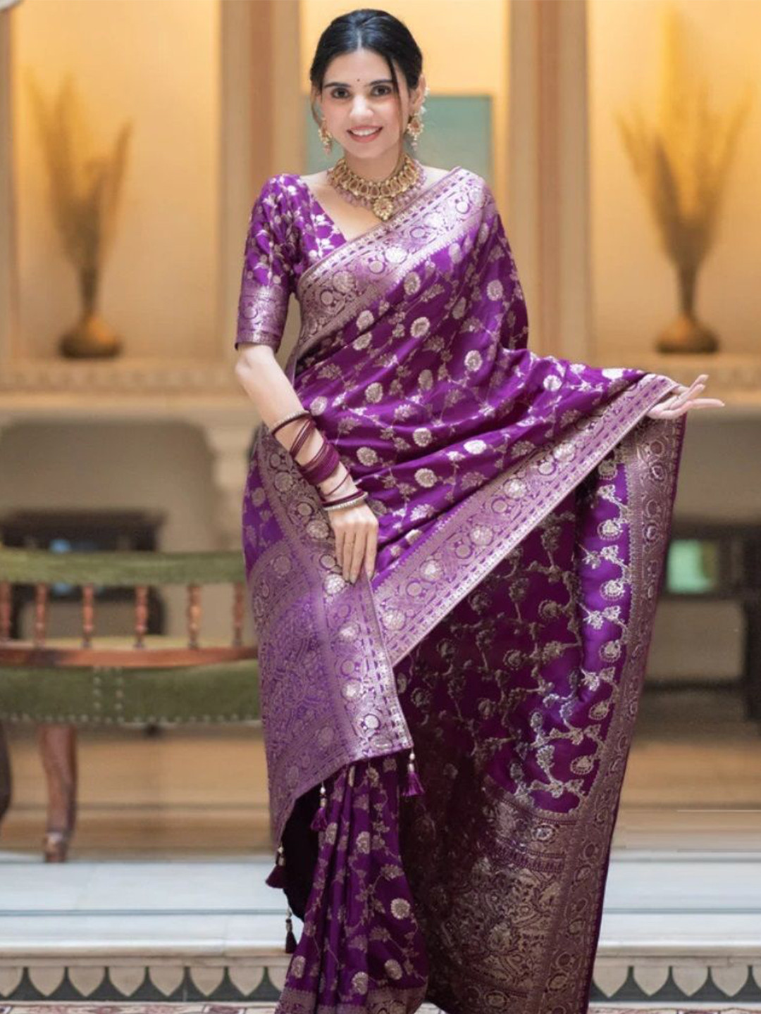 ZILVIRA Women Silk Blend Ethnic Motifs Zari Banarasi Saree with Unstitched Blouse