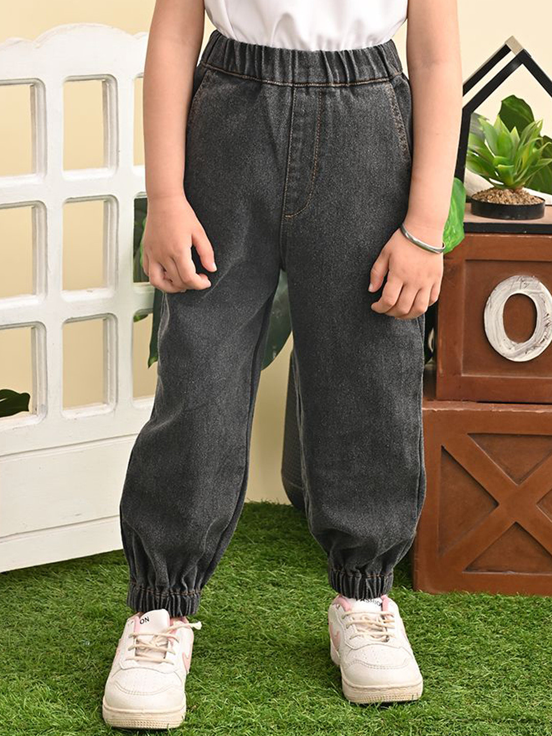 Superminis Girls Comfort Relaxed Fit Light Fade Stretchable Jeans