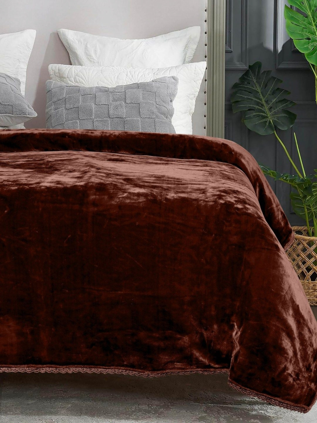 Saral Home Brown Mink Soft Double Sided Heavy 2 Layer Crochet Lace Double Bed Blanket