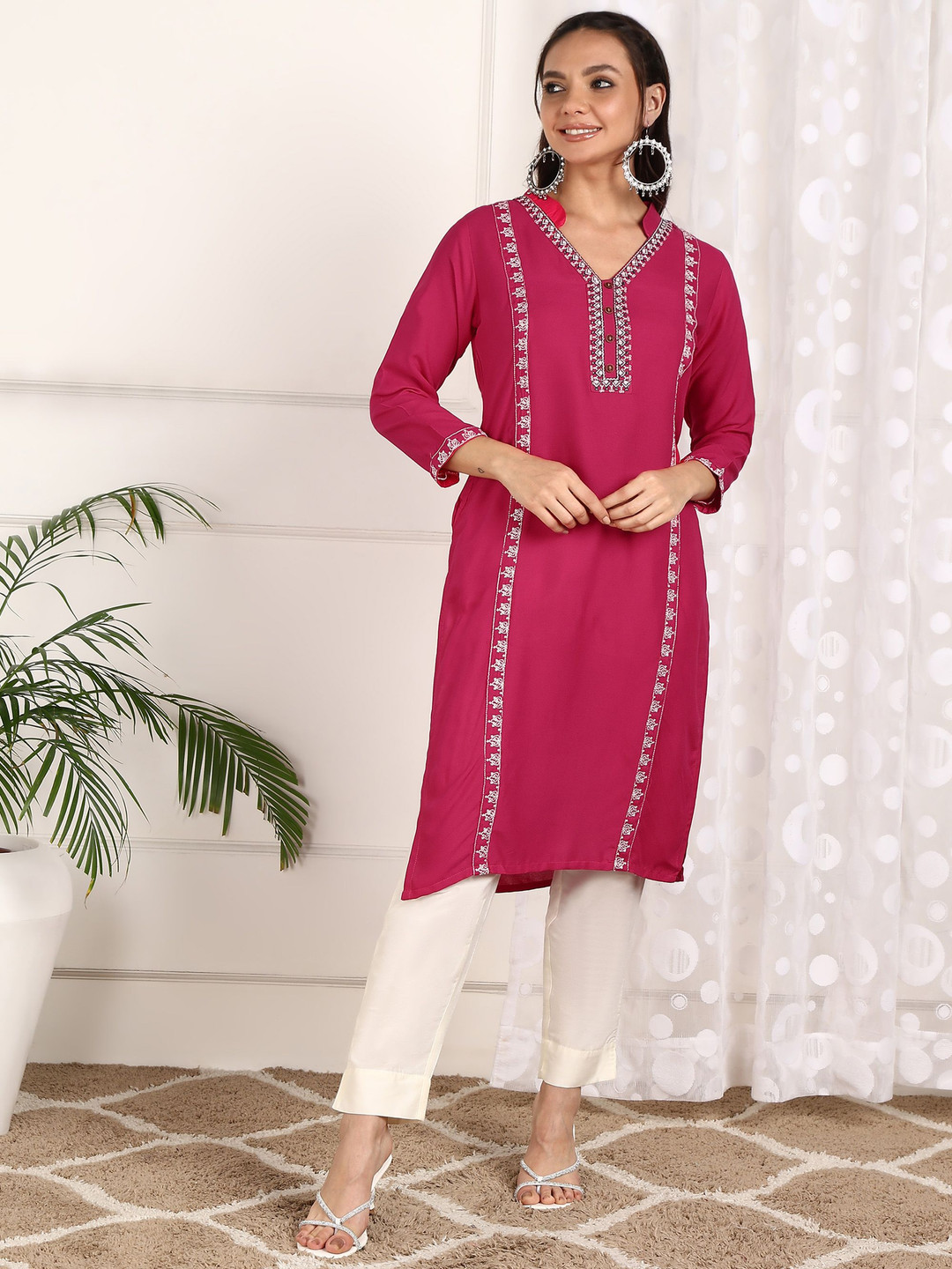VINH FASHION Ethnic Motifs Embroidered V-Neck Panelled A-Line Kurta