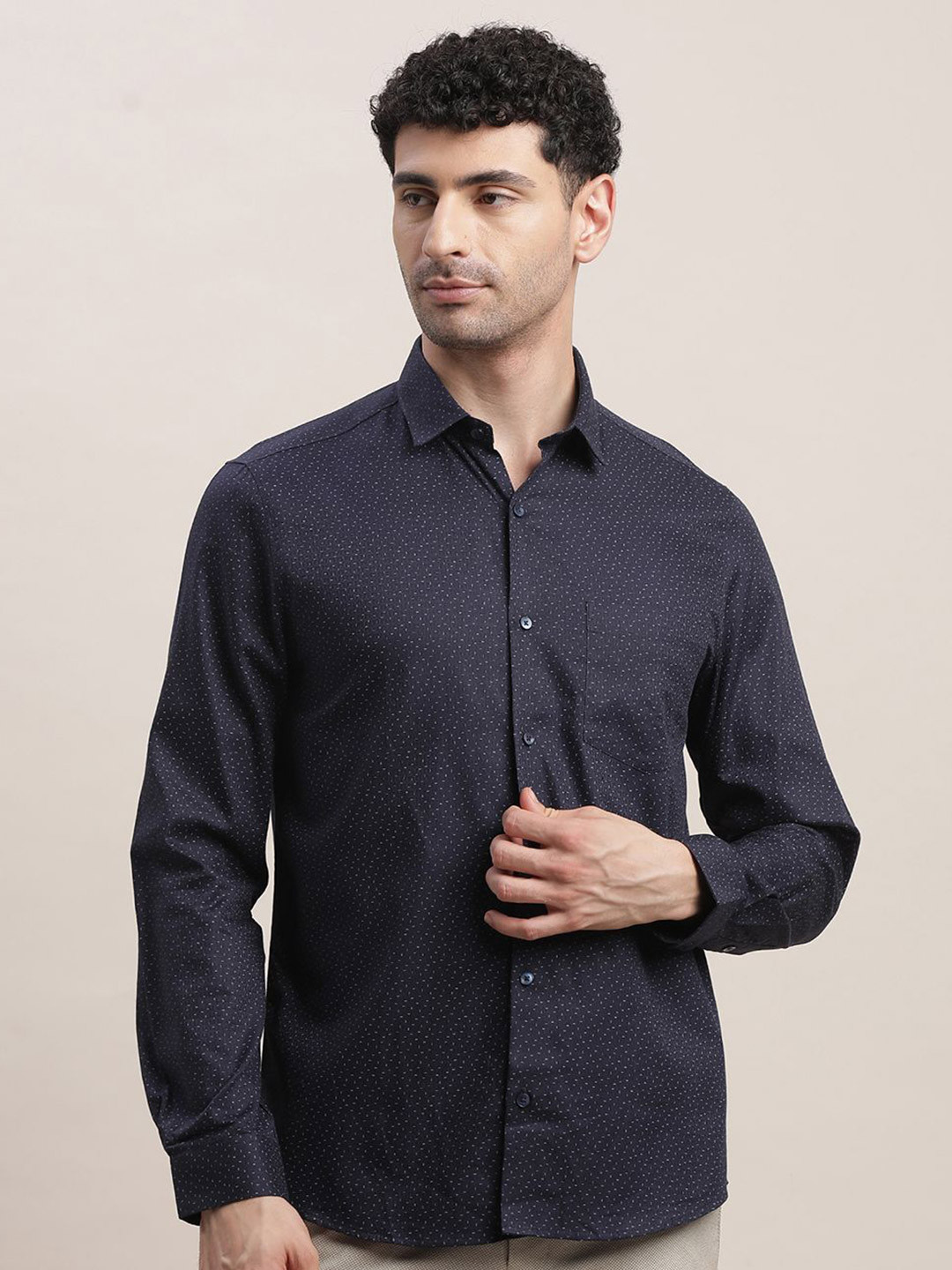 Turtle Men Standard Slim Fit Spread Collar Micro Ditsy Printed Cotton Formal Shirt