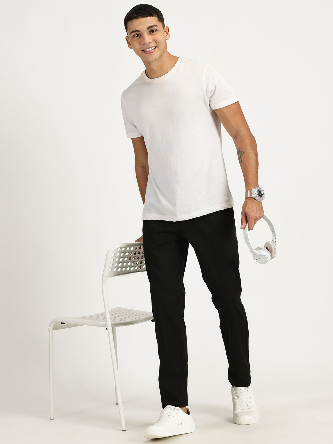 RAVINIK Men Classic Straight Fit Trousers