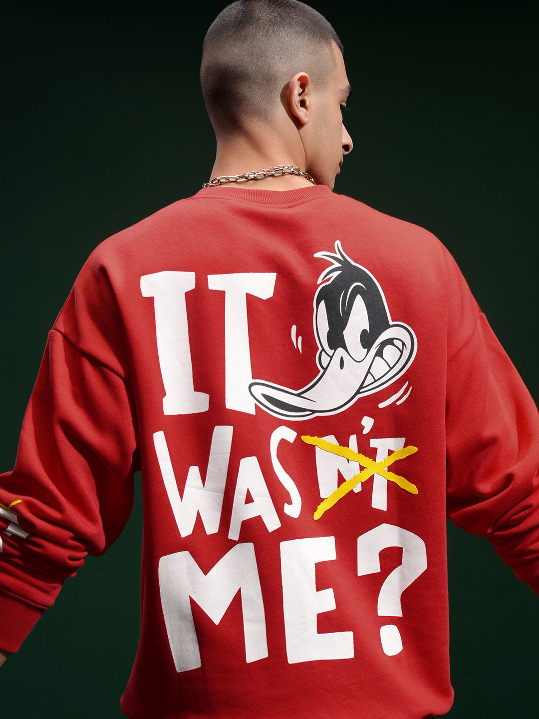 HIGHLANDER Warner Bros Daffy Duck Men Red Drop Shoulder Oversized Sweatshirt