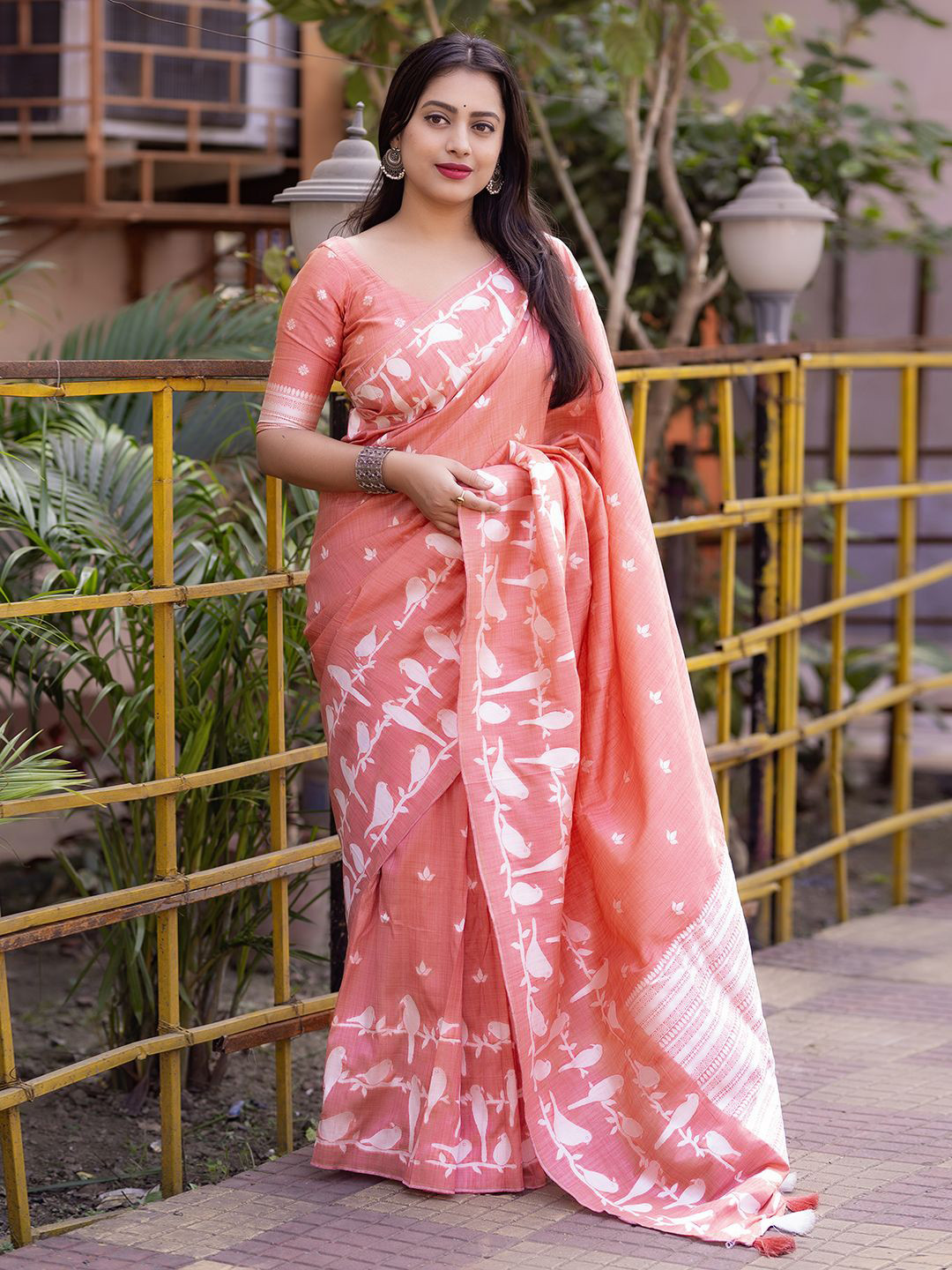Panzora Abstract Printed Saree