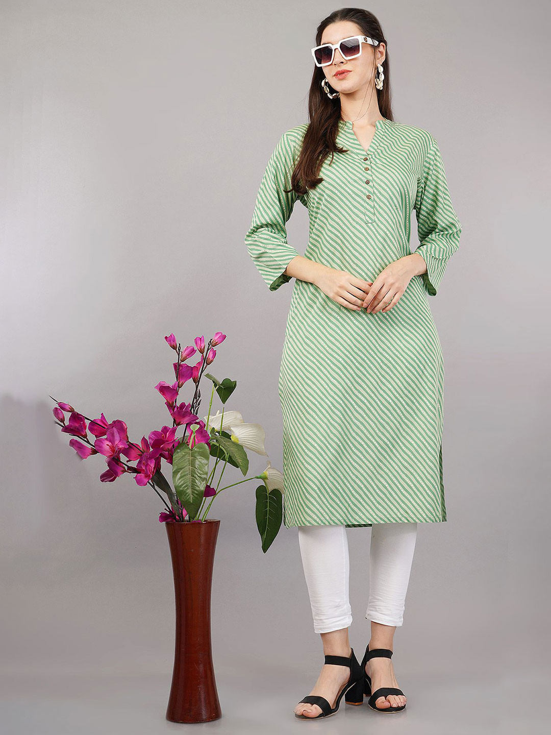 Avaasa Buy Shruthi Striped Mandarin Collar Kurta