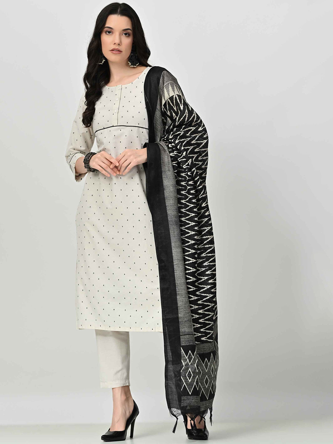 AMBI Women Printed Regular Kurta with Trousers & With Dupatta